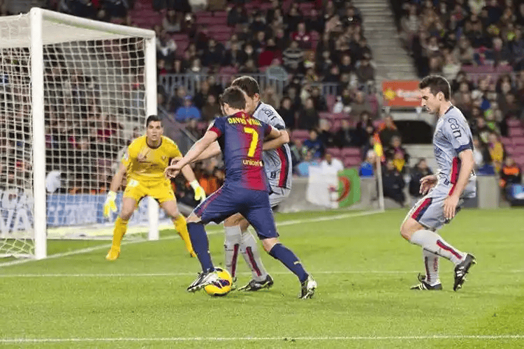 周日018 西甲:巴塞罗那vs塞维利亚——主场龙遇克星复仇战,残阵巴萨能否守住榜首?