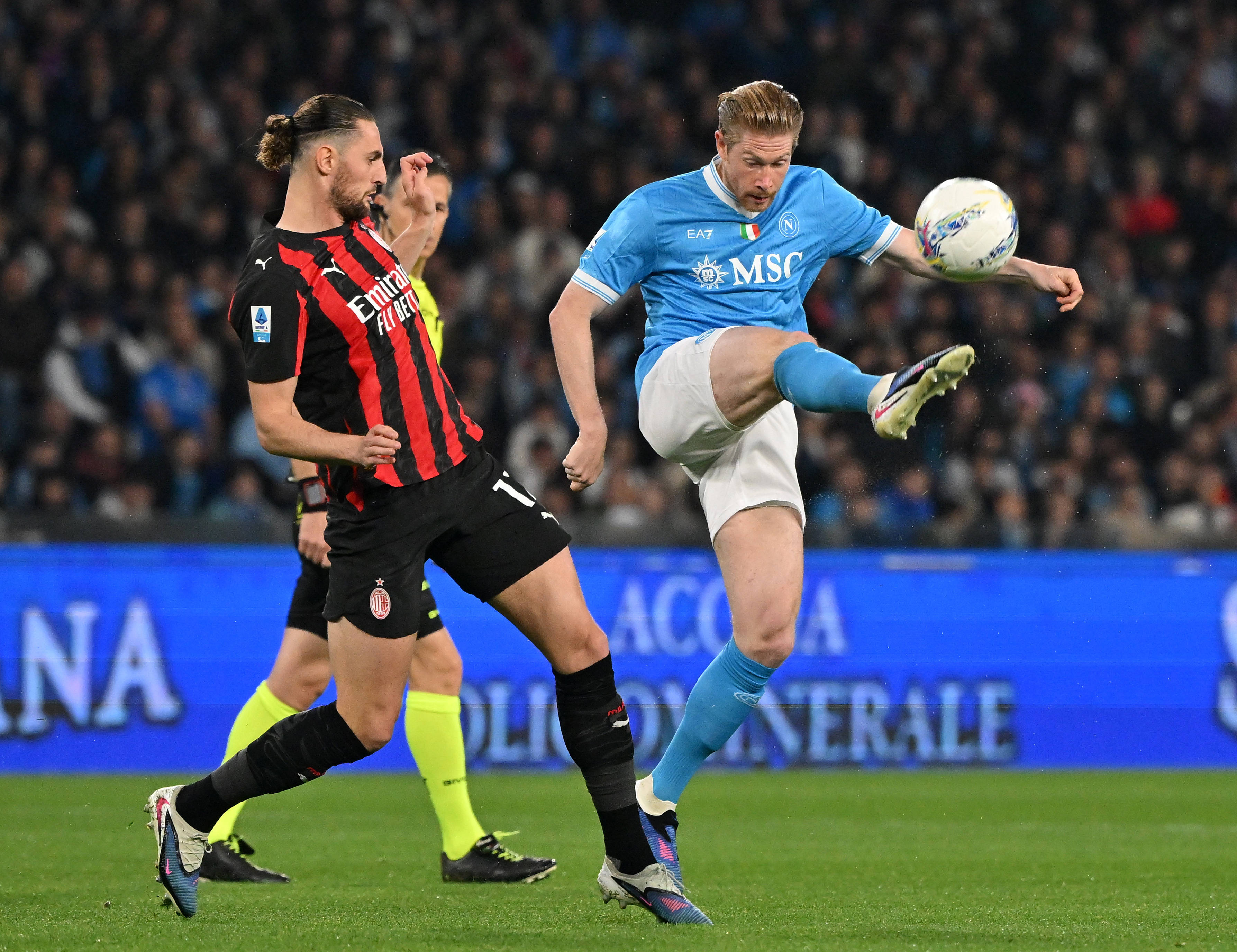 (体育)足球——意甲:那不勒斯胜AC米兰